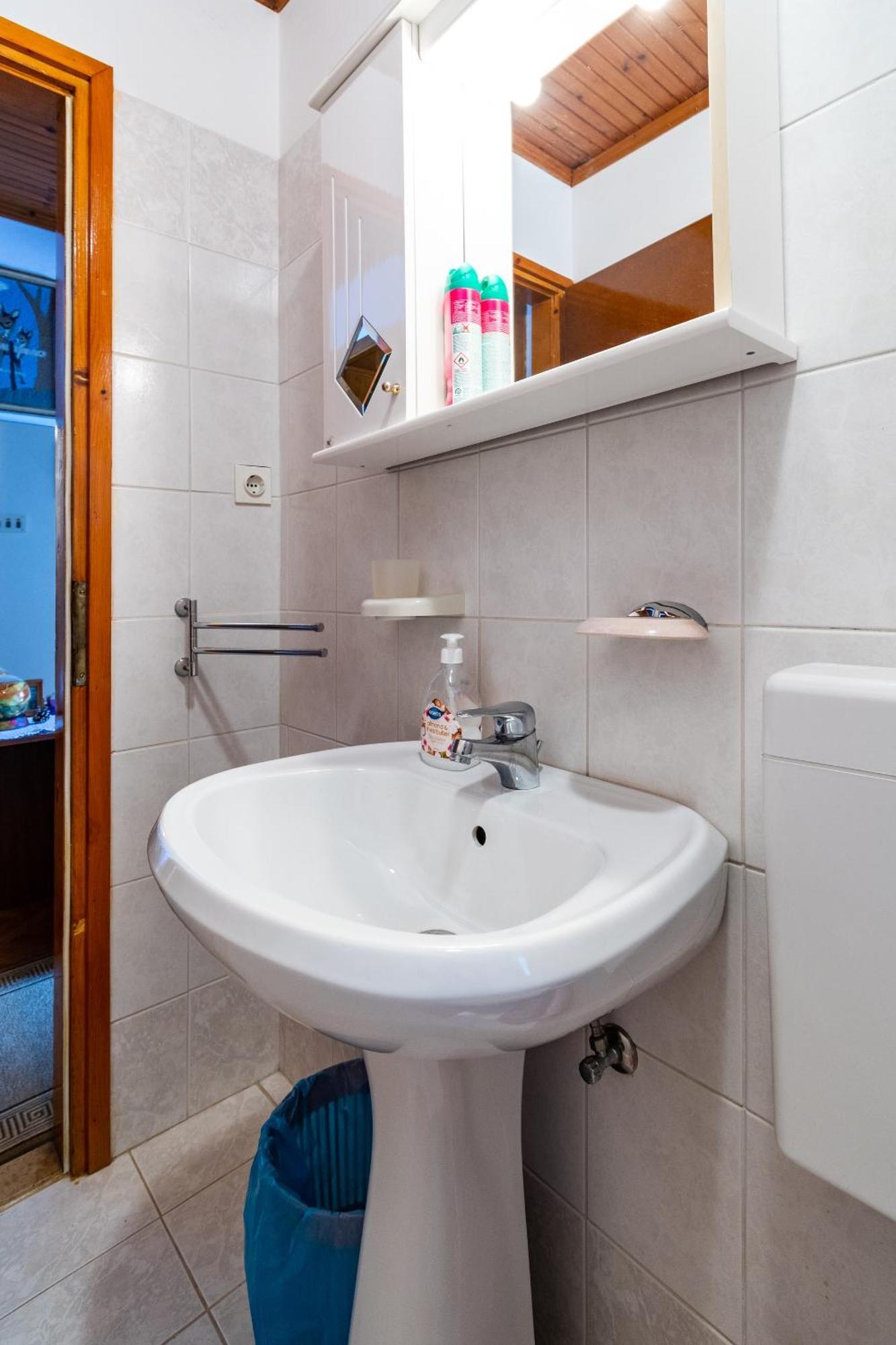 Apartments And Rooms With Parking Space Skrbcici, Krk - 21231 Kamer foto