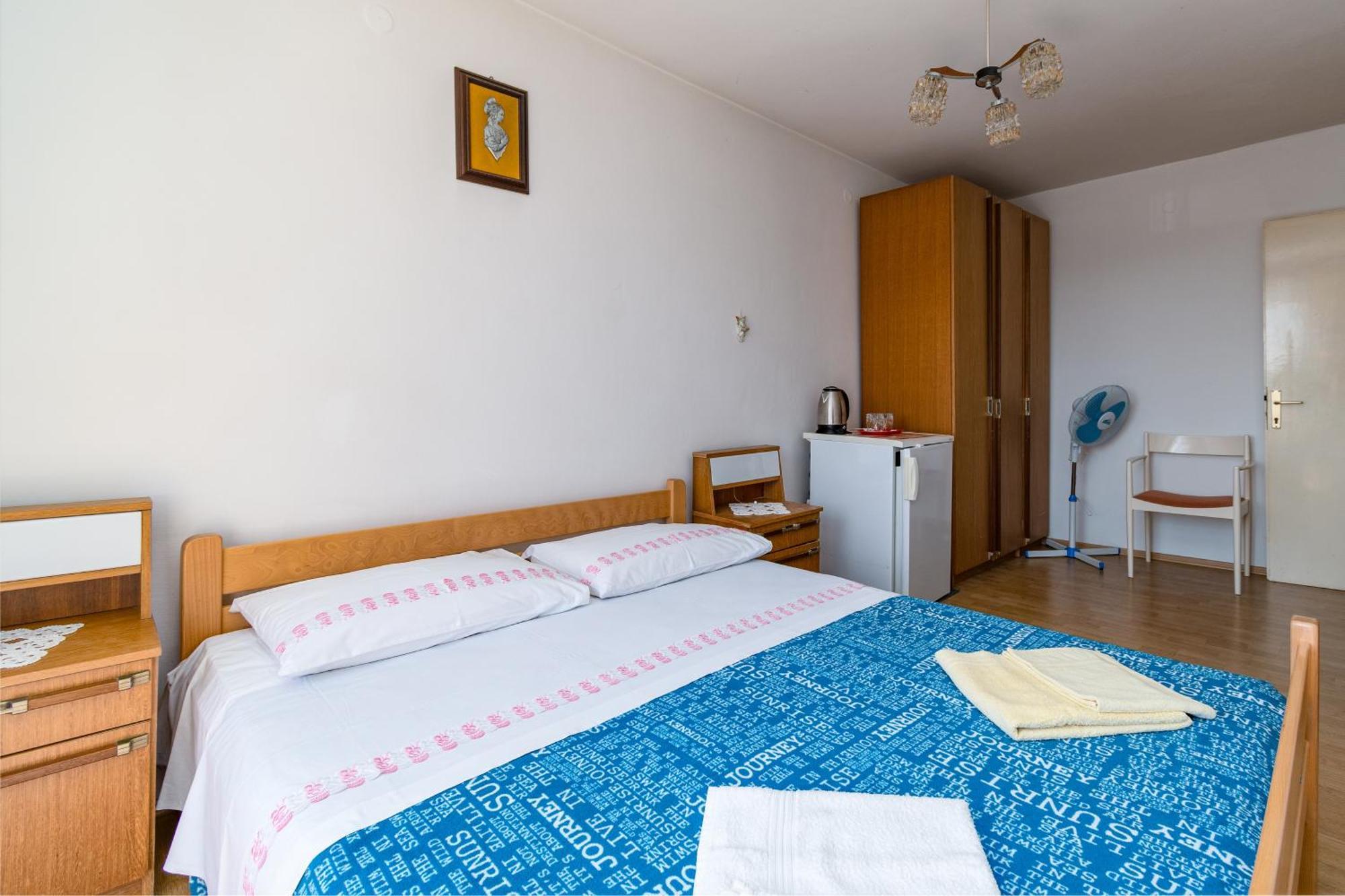 Apartments And Rooms With Parking Space Skrbcici, Krk - 21231 Kamer foto